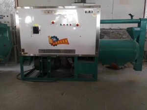 高效麻豆资源在线观看製糝機苞米碴子機磨渣機